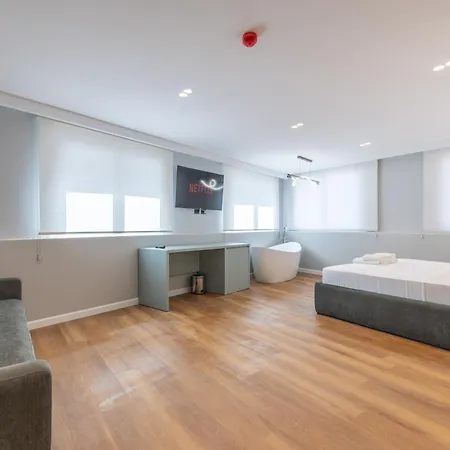 Center 4* טיראנה