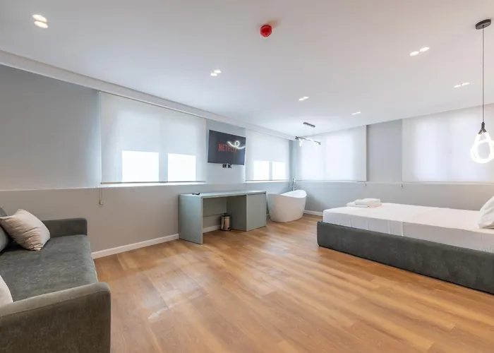 Center 4* Tirana