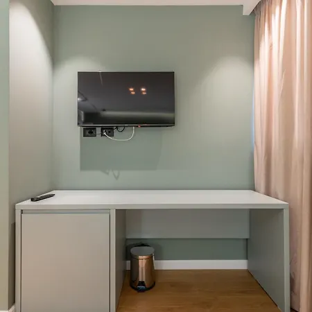Center 3* Тирана